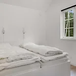 Semesterbostad Farman - 150m From The Sea By Interhome