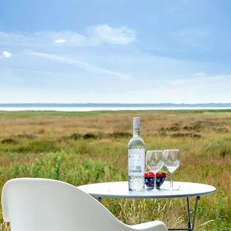 Semesterbostad Farman - 150m From The Sea By Interhome